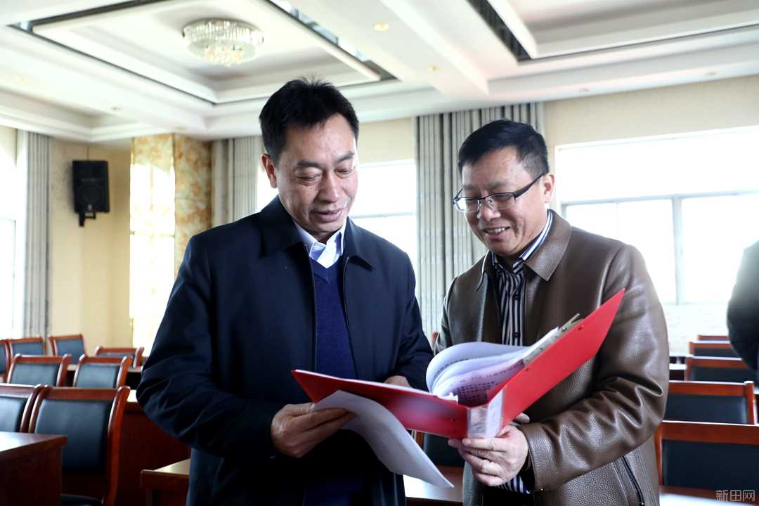 黃縣長_副本.jpg
